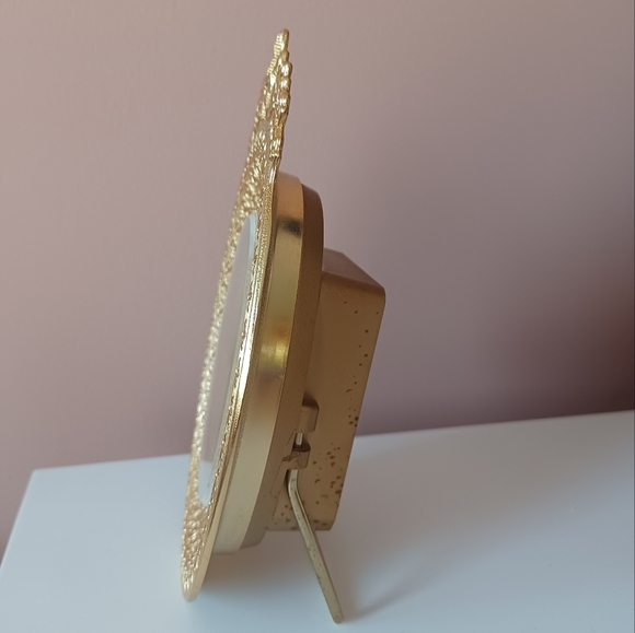 Bulova Quartz Clock Alarm Gold Tone Mantel Desk Oval T1 B0682 260 - Picture 5 of 13